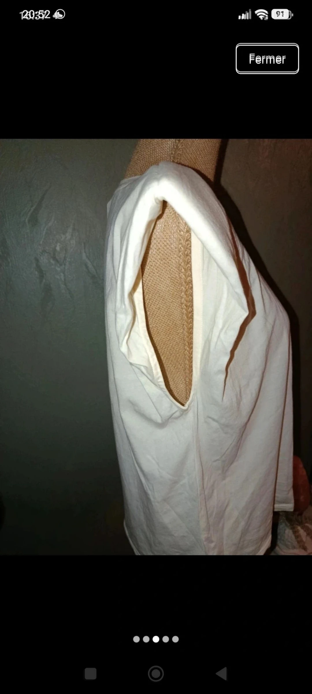 Camiseta sem mangas com ombros à mostra – photo 3